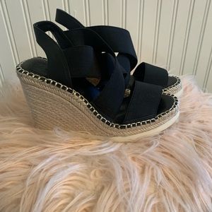 Size 7.5 Vince camuto wedges